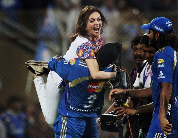 Harbhajan Lifting Neeta Ambani